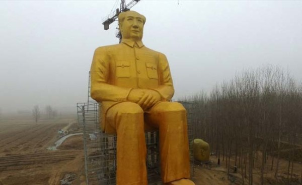 Die goldene Mao-Statue von Zhushigang